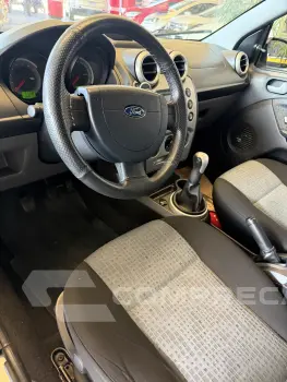 FIESTA 1.6 Rocam Sedan 8V