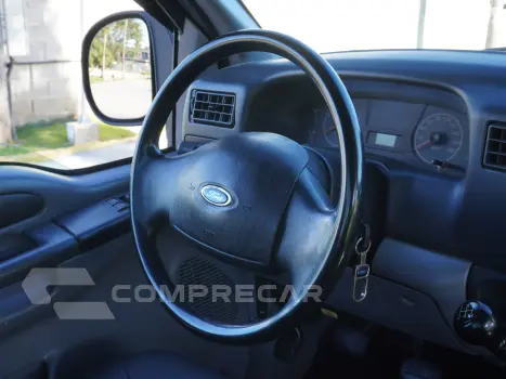 F-250 3.9 XLT 4X2 CS DIESEL 2P MANUAL