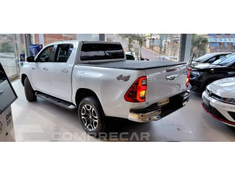 HILUX 2.8 D-4D TURBO DIESEL CD SRX 4X4 AUTOMÁTICO
