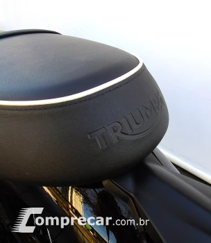 TRIUMPH BONNEVILLE T100 900