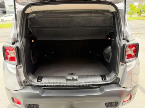 Renegade 1.8 4x2 Flex 16V Aut.