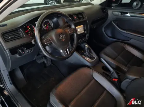 JETTA - 2.0 COMFORTLINE 4P TIPTRONIC