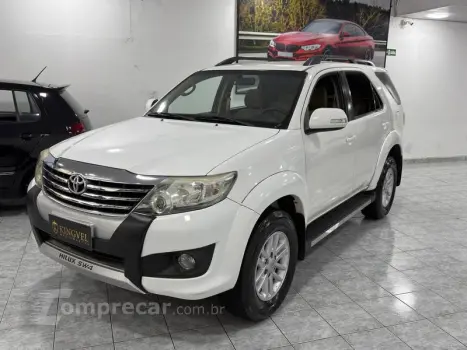 Toyota HILUX SW4 4X2SR 4 portas
