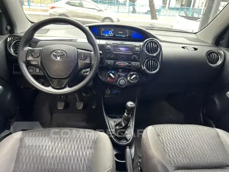ETIOS 1.5 XS 16V FLEX 4P MANUAL