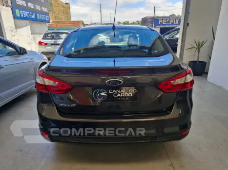 FOCUS 1.6 S Sedan 16V