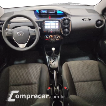 Toyota Etios Hatch 1.3 16V 4P FLEX X AUTOMÁTICO 4 portas
