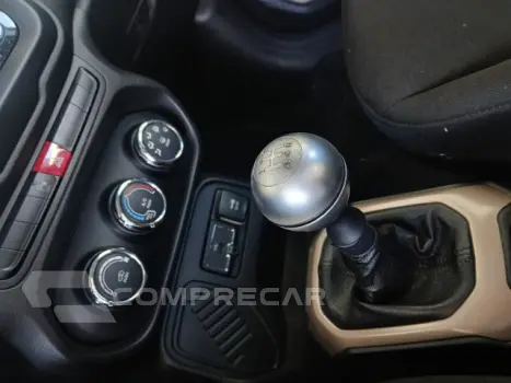 RENEGADE - 1.8 16V 4P MANUAL
