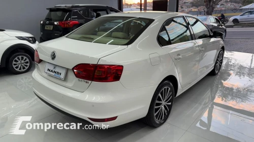 JETTA Highline 2.0 TSI 16V 4p Tiptronic