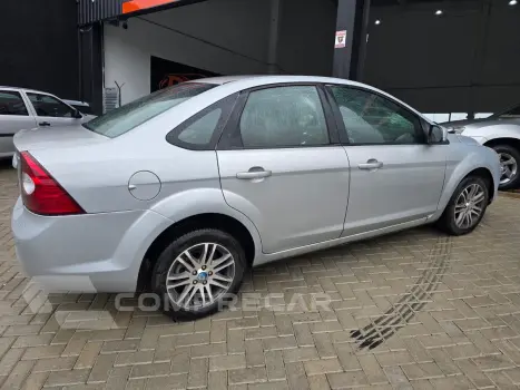 FOCUS 2.0 GLX Sedan 16V