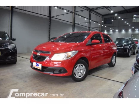CHEVROLET ONIX - 1.0 MPFI LT 8V 4P MANUAL 4 portas