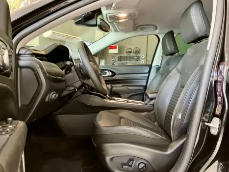 Commander 1.3 16V 4P FLEX T270 LIMITED TURBO AUTOMÁTICO