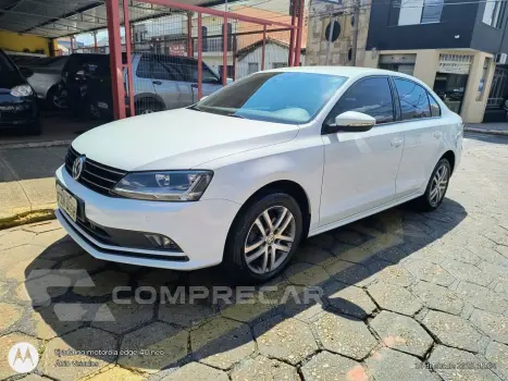 Volkswagen JETTA Comfortline 1.4 TSI 16V 4p Aut. 4 portas