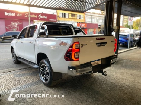 Toyota HILUX 2.8 SRX 4X4 CD 16V 4 portas