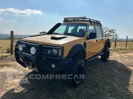Mitsubishi L200 2.5 Savana 4X4 CD 8V Turbo 4 portas