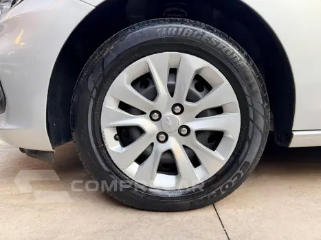 ONIX 1.0 Turbo LT
