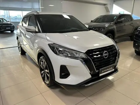 NISSAN KICKS 1.6 16V FLEXSTART ADVANCE XTRONIC 4 portas
