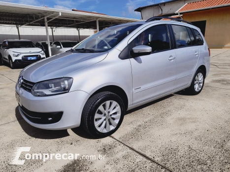 Volkswagen SPACEFOX 1.6 MI Trend 8V 4 portas