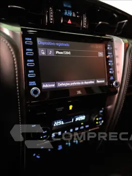 HILUX SW4 2.8 D-4D TURBO DIESEL SRX 7L 4X4 AUTOMÁ