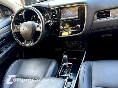 OUTLANDER 3.0 MIVEC V6 GASOLINA HPE-S AWD AUTOMÁTICO