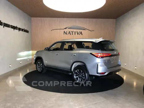 Hilux Sw4 2.8 D-4D Turbo Diesel Srx Platinum 7L 4X4 Automáti