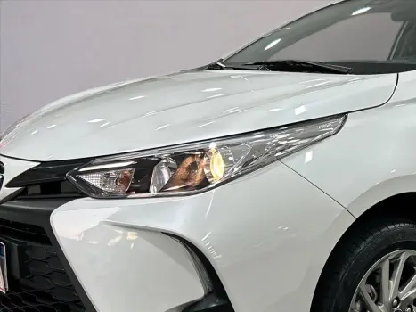 YARIS 1.5 16V FLEX SEDAN XS MULTIDRIVE