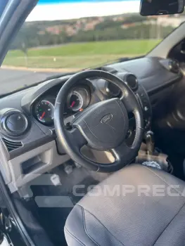 Fiesta Sedan 1.0 8V Flex 4p