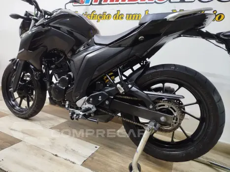 Fazer FZ25