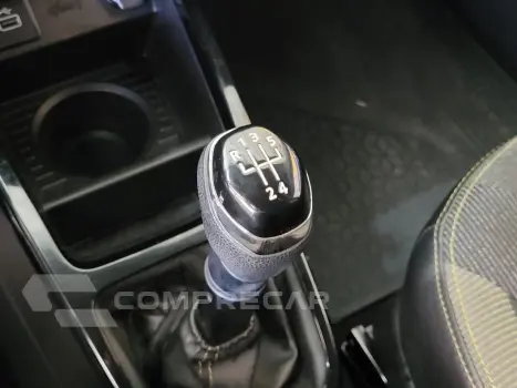 Kwid KWID OUTSIDER 1.0 Flex 12V 5p Mec.