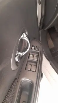 Versa Sedan 1.6 16V 4P FLEX SL