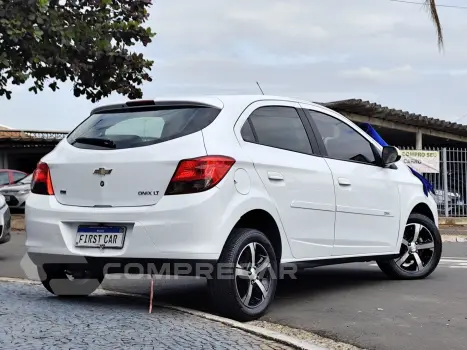 ONIX 1.4 MPFI LT 8V FLEX 4P AUTOMÁTICO