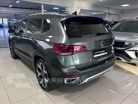 TAOS 1.4 250 TSI TOTAL FLEX HIGHLINE AUTOMÁTICO