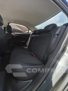 Prisma 1.4 4P LT FLEX AUTOMÁTICO