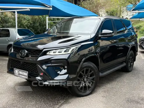 HILUX SW4 2.8 D-4d Turbo Gr-s 7L 4X4