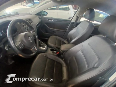 JETTA - 2.0 COMFORTLINE 4P TIPTRONIC