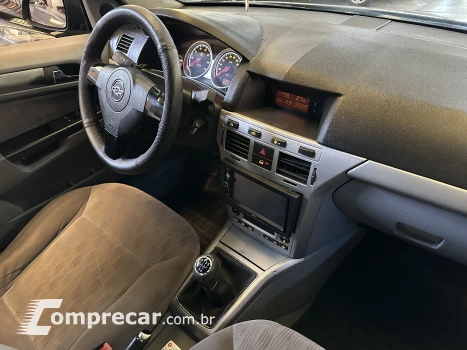VECTRA 2.0 MPFI Elegance 8V