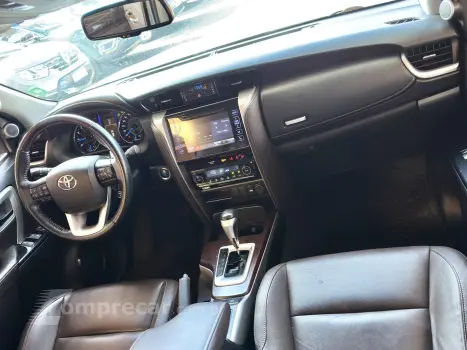 HILUX SW4 2.7 SRV 7 LUGARES 4X2 16V FLEX 4P AUTOMÁTICO