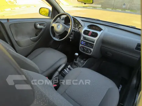 CORSA 1.4 MPFI Premium Sedan 8V