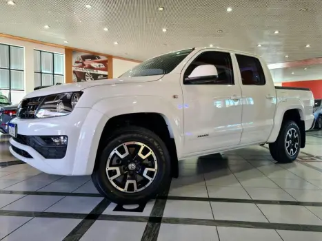 Volkswagen AMAROK COMFOR. 3.0 V6 TDI 4x4 DIES. AUT 4 portas