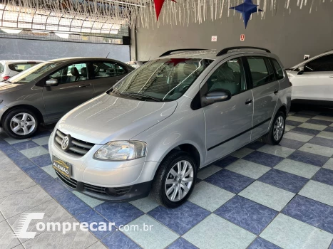 Volkswagen SPACEFOX 1.6 MI Trend 8V 4 portas