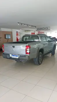 L200 TRITON 2.4 16V Turbo Outdoor GLS CD 4X4