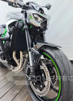 KAWASAKI Z900