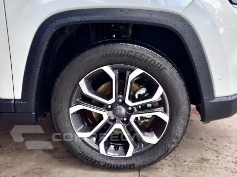 COMMANDER 1.3 T270 TURBO FLEX LIMITED AT6