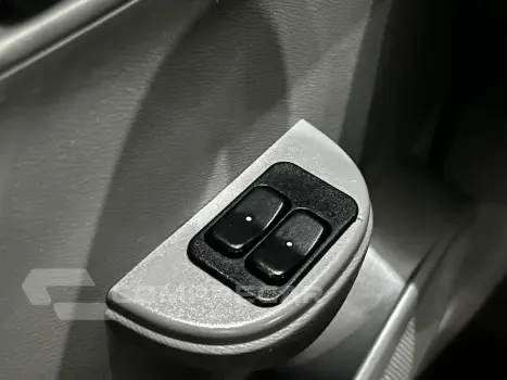 PRISMA 1.4 MPFI LT 8V FLEX 4P MANUAL