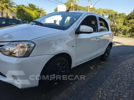 Toyota ETIOS 1.5 XS 16V 4 portas