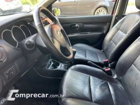 GRAND LIVINA - 1.8 S 16V 4P MANUAL