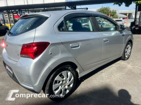 Onix Hatch 1.4 4P FLEX LT AUTOMÁTICO