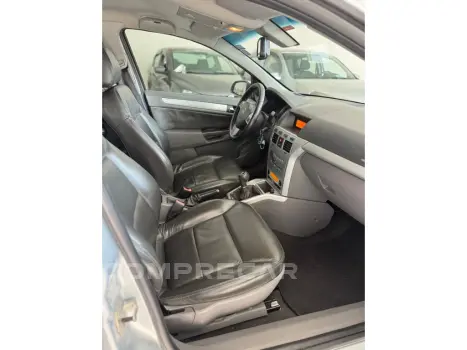 VECTRA 2.0 MPFI ELEGANCE 8V FLEX 4P MANUAL