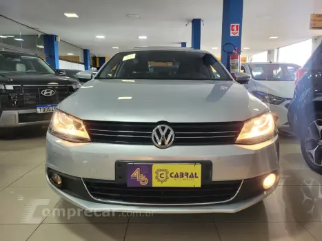 JETTA Highline 2.0 TSI 16V 4p Tiptronic