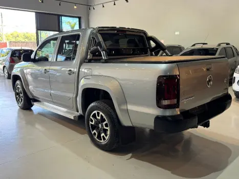 AMAROK 3.0 V6 TDI DIESEL COMFORTLINE CD 4MOTION AUTOMÁTICO