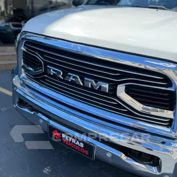 2500 6.7 I6 Turbo Laramie CD 4X4